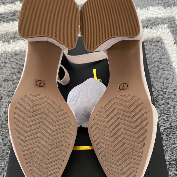 Nude Suede Lulus Heels - Size 7 - Picture 4 of 4